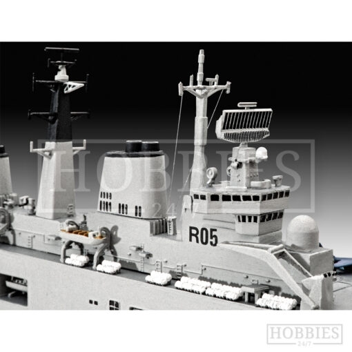 Revell HMS Invincible Falklands War 1/700 Scale Picture 4