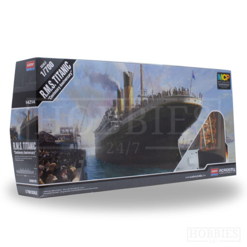 Academy RMS Titanic 1/700 Scale Picture 2