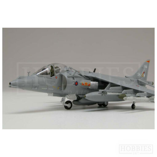 Airfix Panavia Tornado F3 Starter Set 1/72 Scale Picture 3