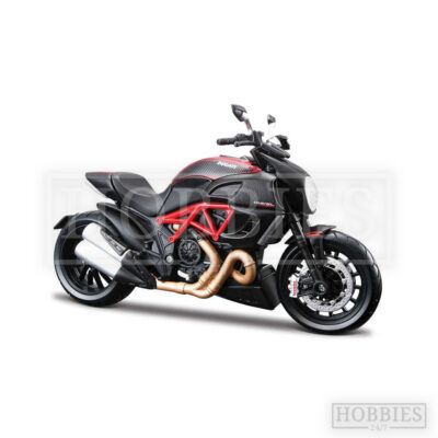 Maisto Ducati Diavel Carbon 1/12 Scale